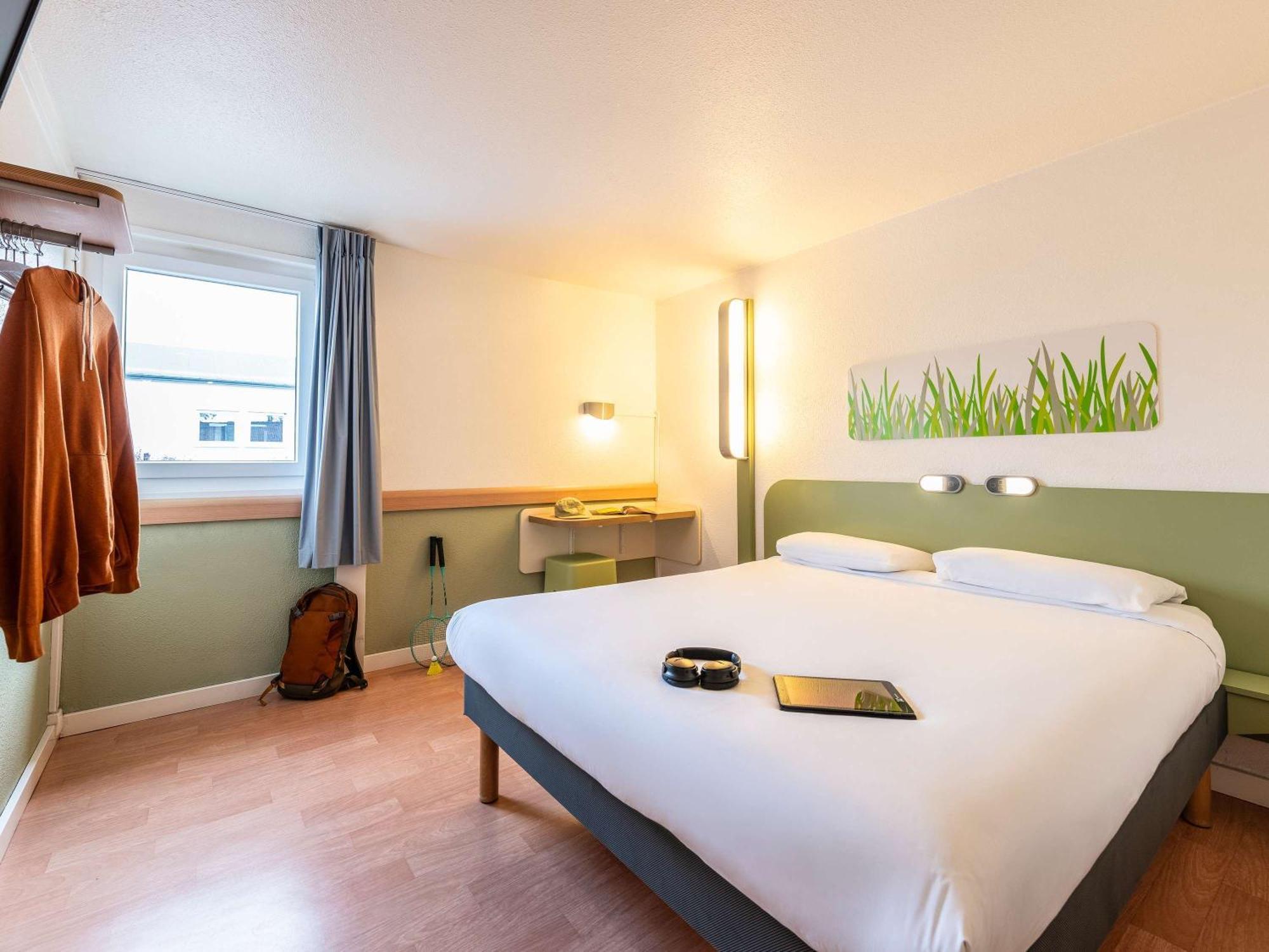 Ibis Budget Villefranche Limas Exteriér fotografie