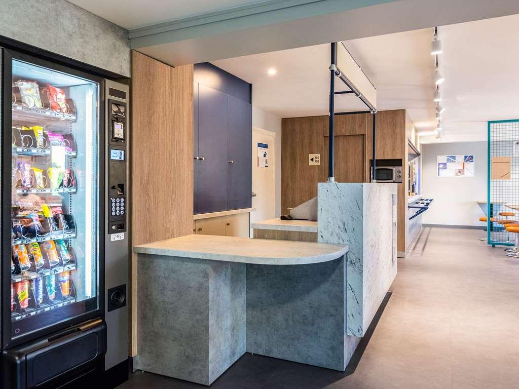 Ibis Budget Villefranche Limas Exteriér fotografie